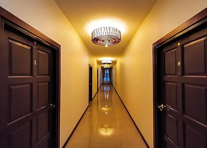 Qg Hotel 2*
